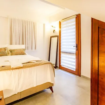 Jamandutania Hotel 4*