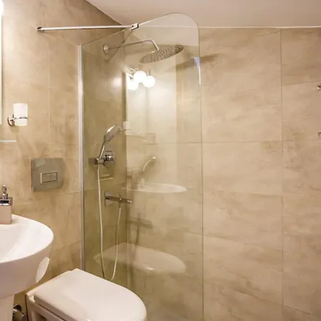 Hotel Jamandutania 4*